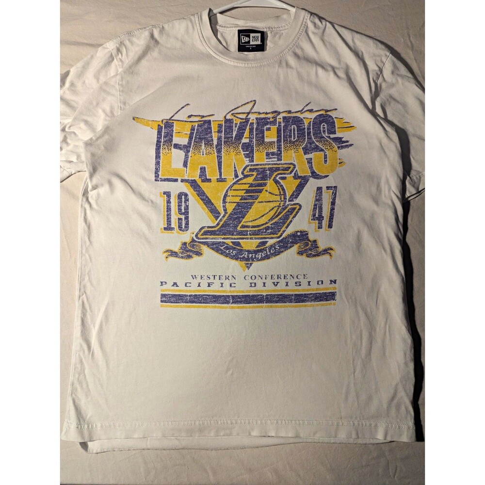 New Era Los Angeles Lakers NBA Basketball T-Shirt White Size S Ripped Stitching